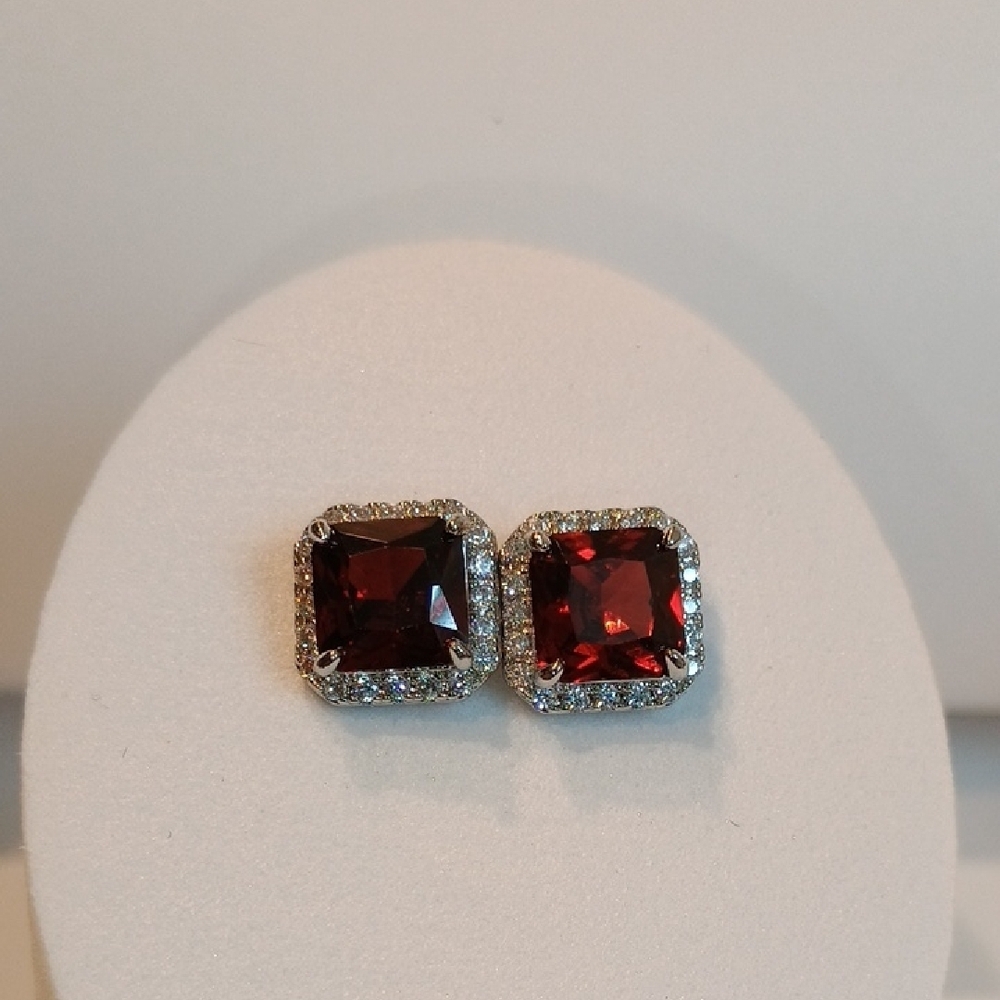 Glamorous Garnet Square Stud Earrings - Picture 4 of 5